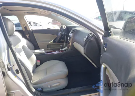 2008 Lexus Is 250 z USA, uszkodzony, nr VIN JTHBK262285061063